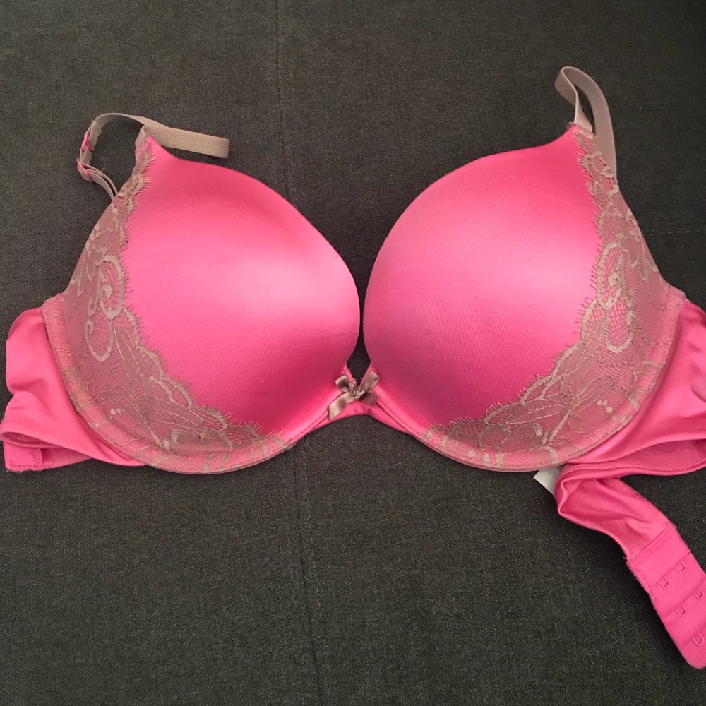 Fredrick’s Hollywood HeartThrob Adjustable Bra